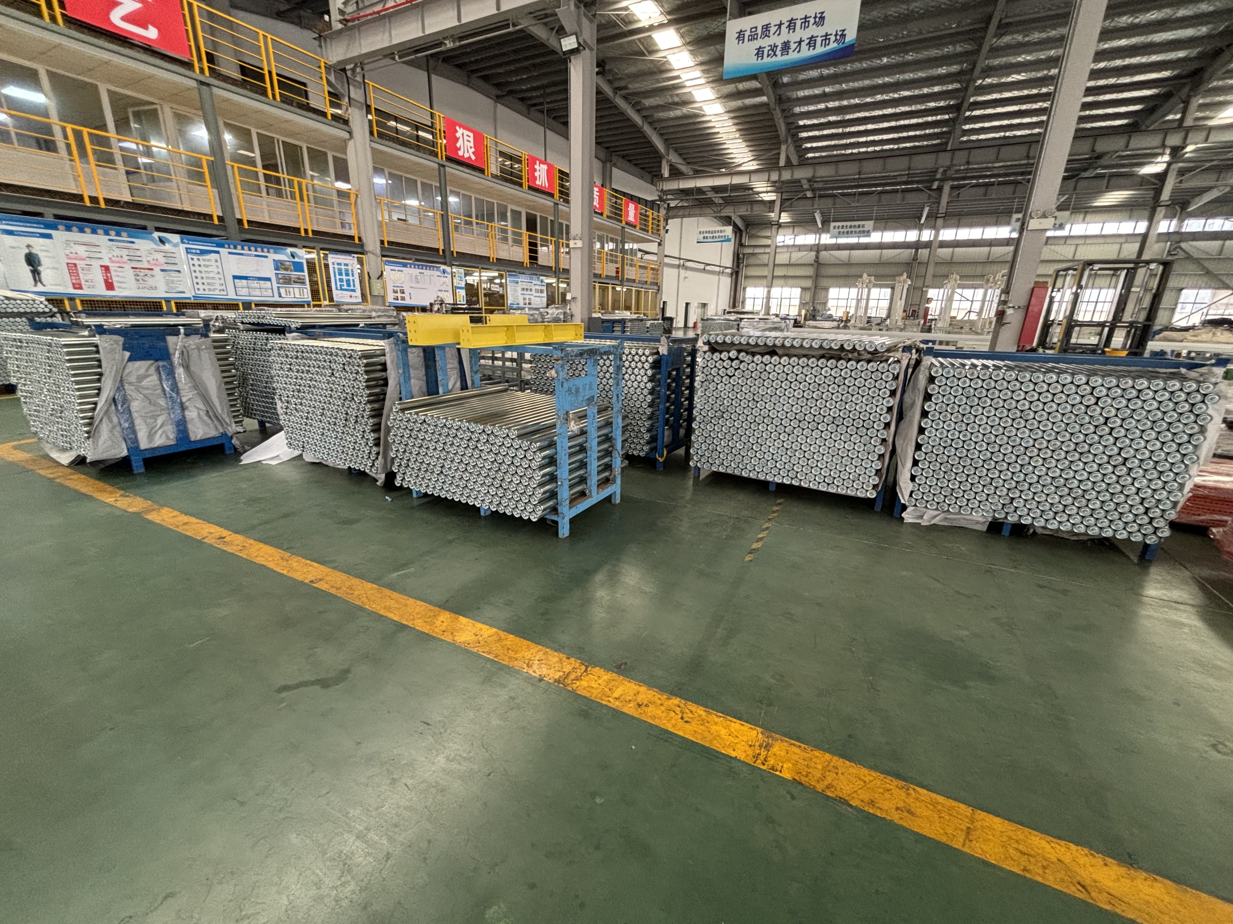 gravity roller for pallet flow rail gravity roller for pallet flow rail