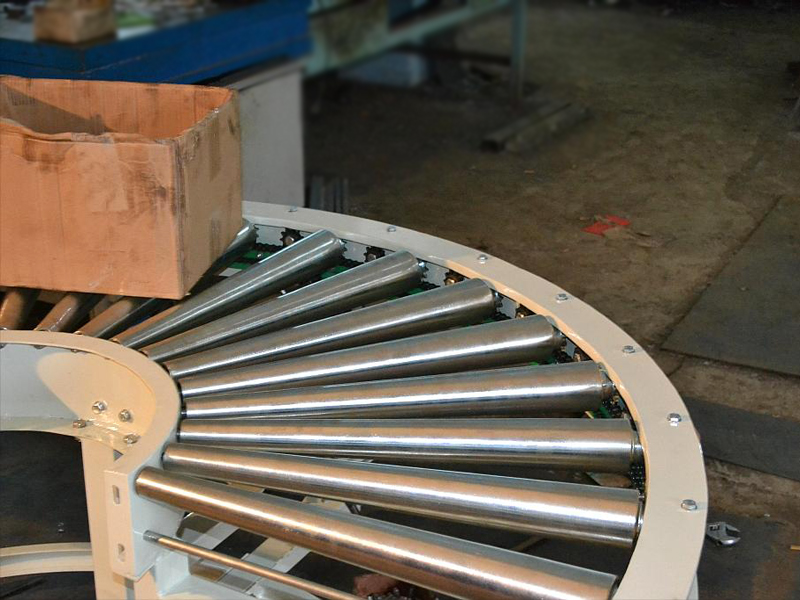 Single Sprocket Driven Curved Roller Conveyor