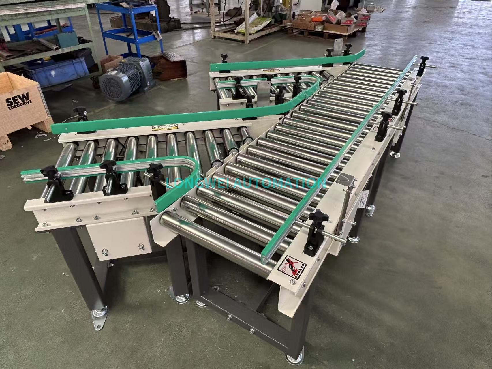 Converging and Diverging Roller Conveyor System