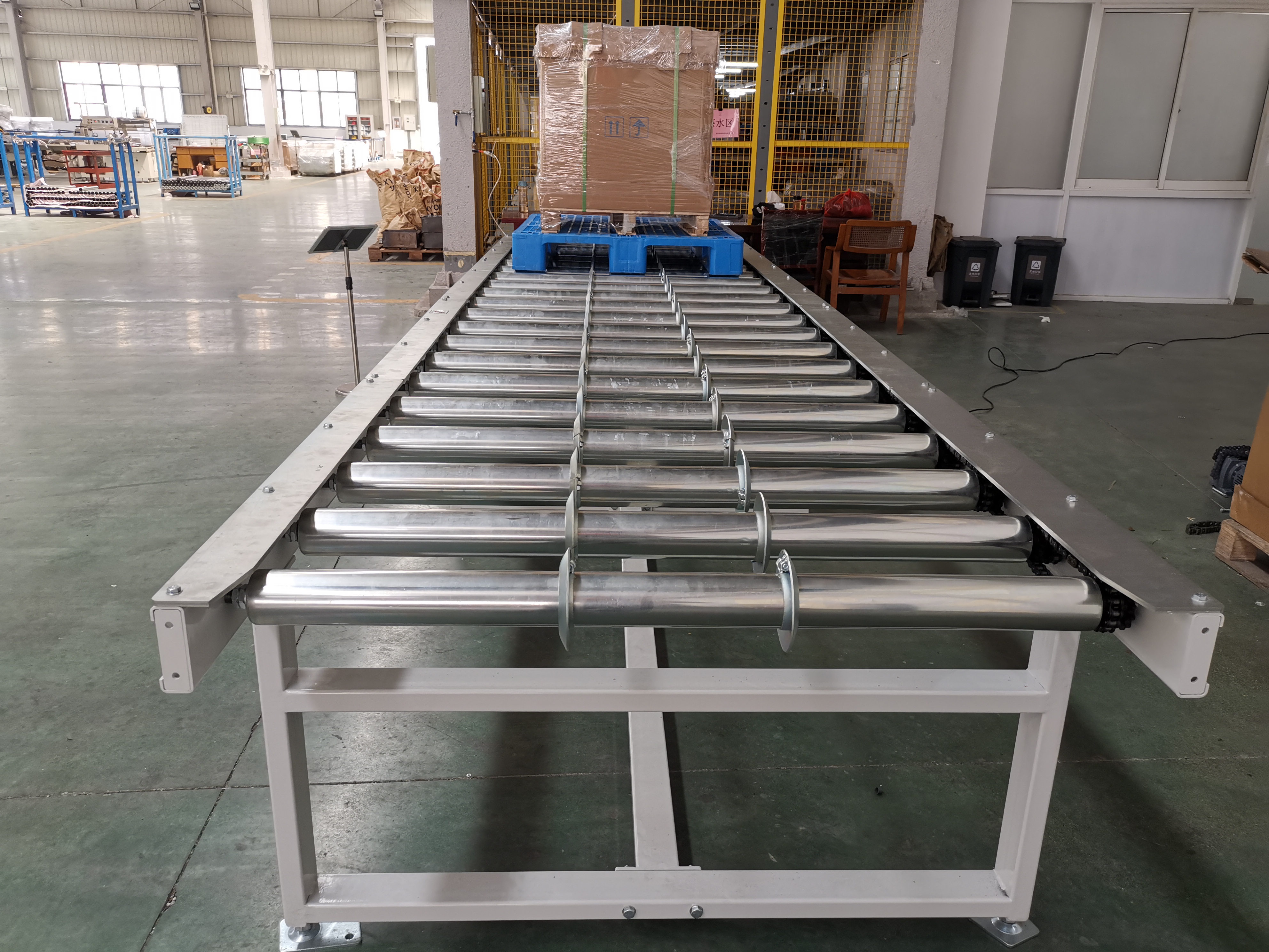 pallet steel roller with flange