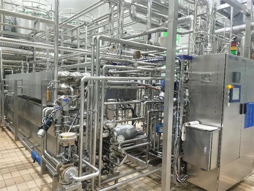 u-103801786-3980605794-fm-253-app-138-f-JPEG